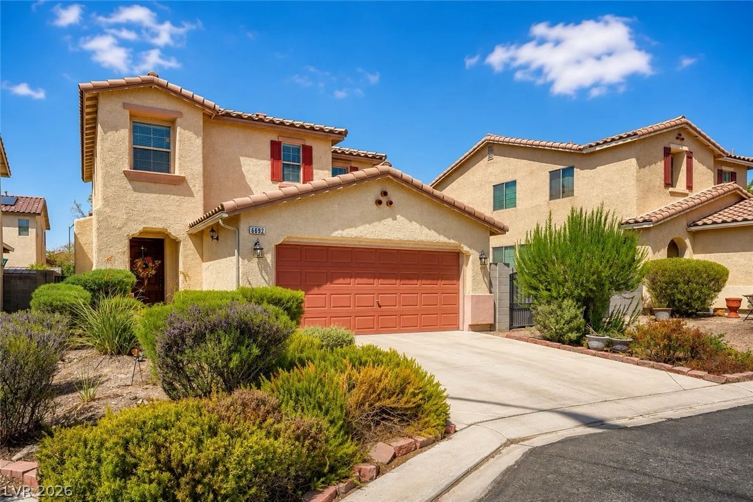 6692 Chariots Path Court, Las Vegas