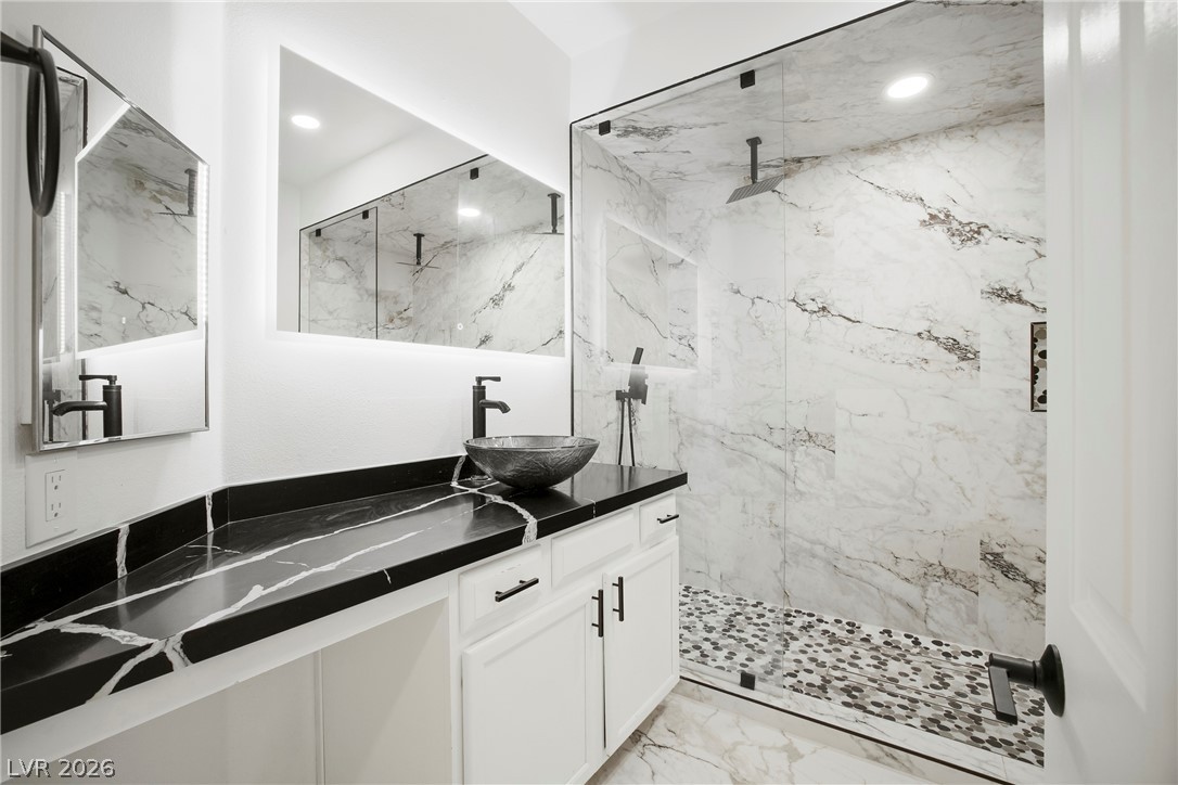 Photo 26 of 55, 2050 W Warm Springs Road #4421