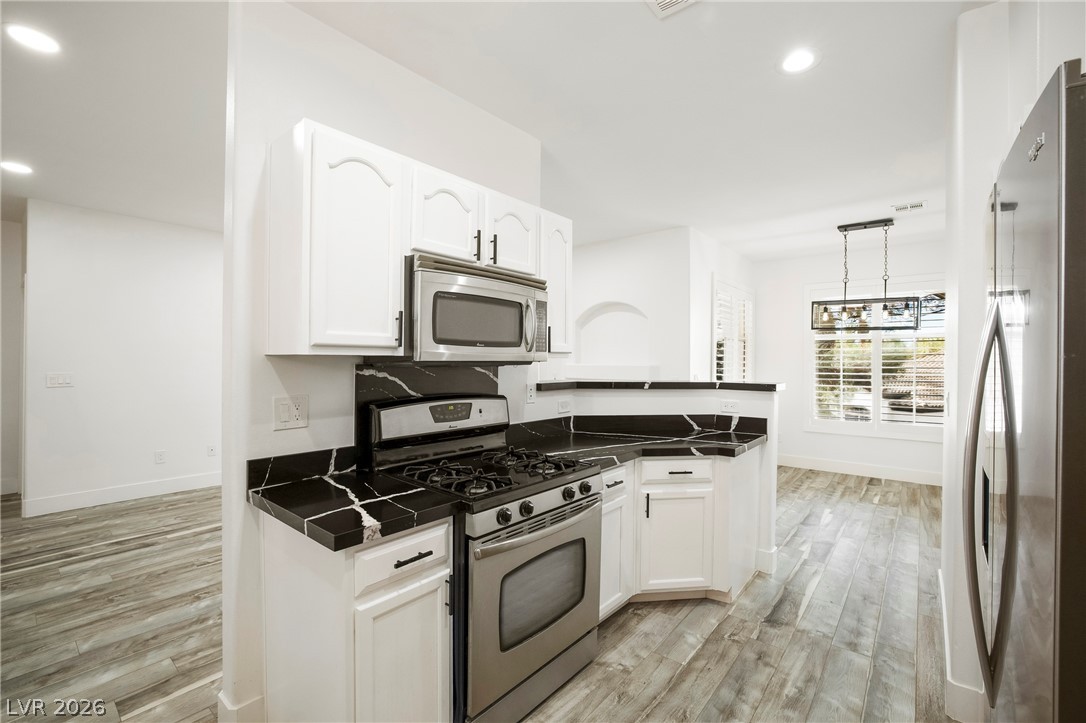 Photo 13 of 55, 2050 W Warm Springs Road #4421