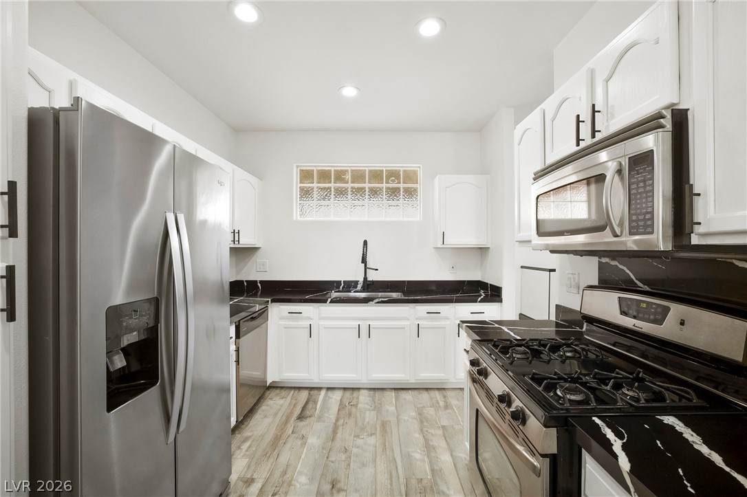 Photo 14 of 55, 2050 W Warm Springs Road #4421
