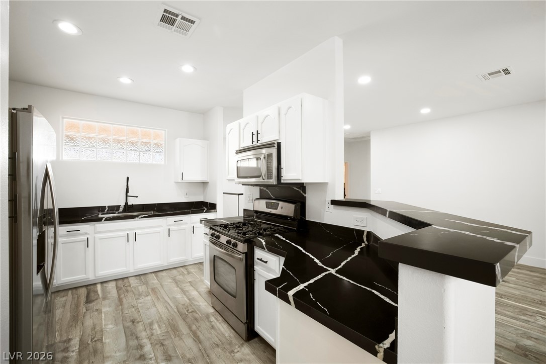 Photo 15 of 55, 2050 W Warm Springs Road #4421