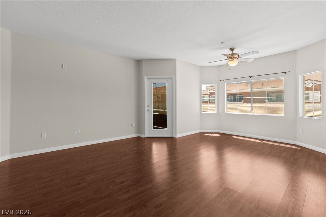 Photo 7 of 42, 830 Carnegie Street #1321