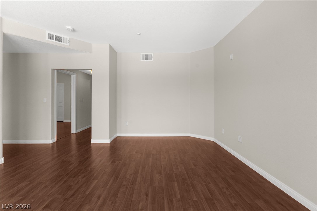 Photo 9 of 42, 830 Carnegie Street #1321