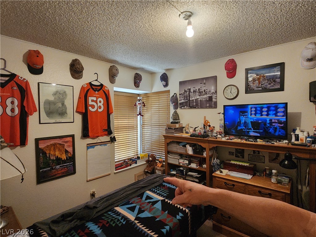 Photo 8 of 17, 4037 Pelham Court