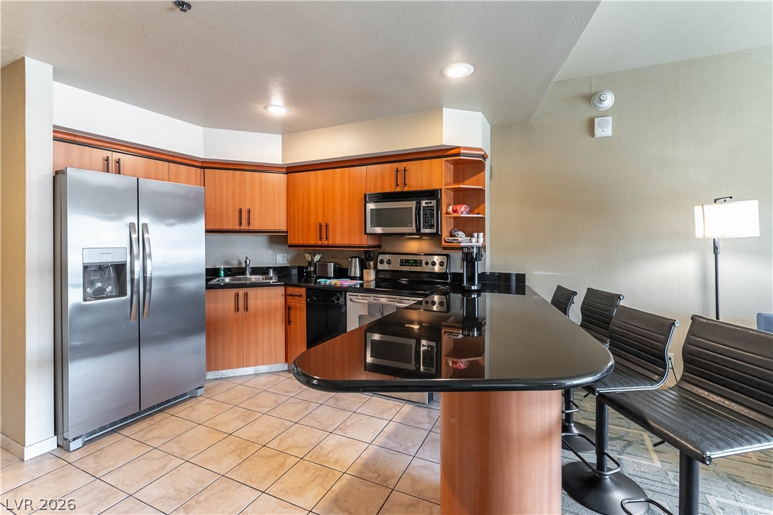 Photo 17 of 31, 211 E Flamingo Road #702