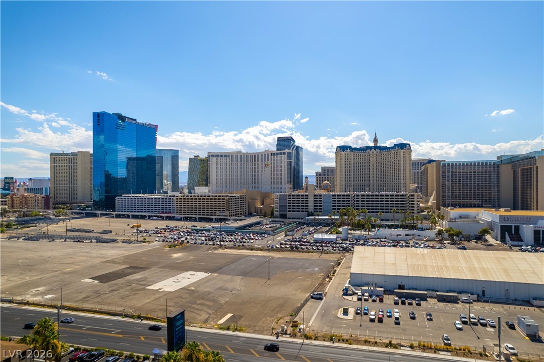 Photo 9 of 31, 211 E Flamingo Road #702