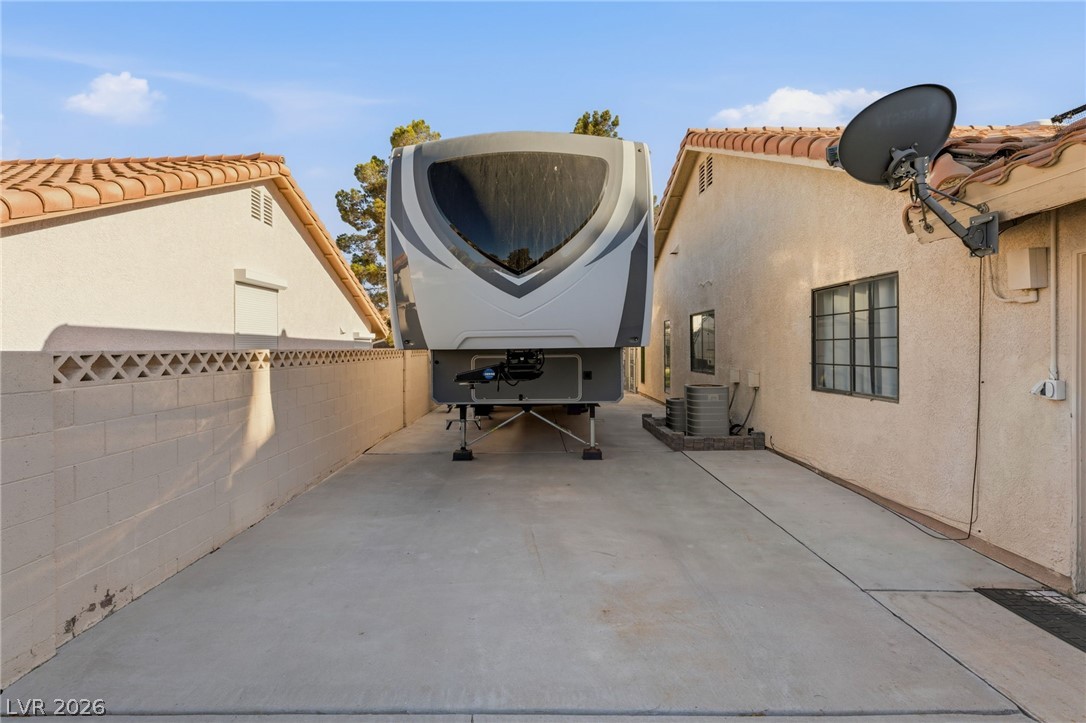 Photo 3 of 1551 Managua Drive