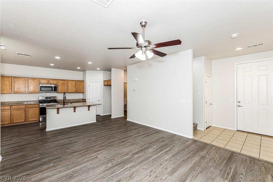 Photo 6 of 27, 10225 Yarmouth Sea Court