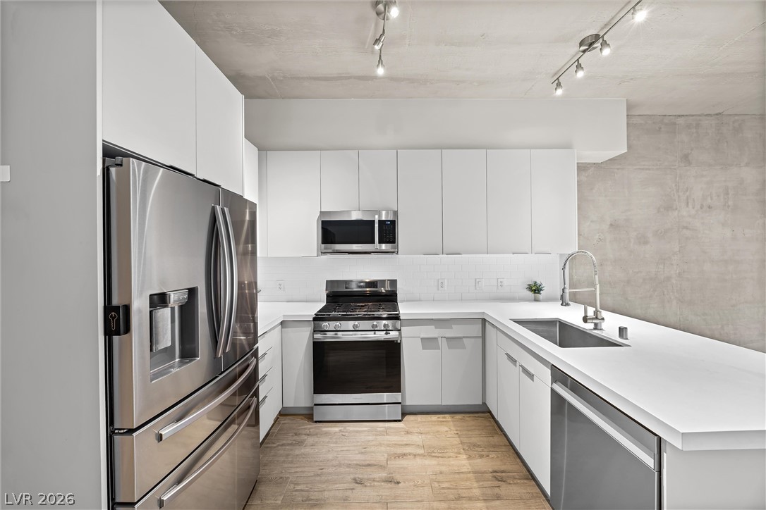 Photo 2 of 353 E Bonneville Avenue #457