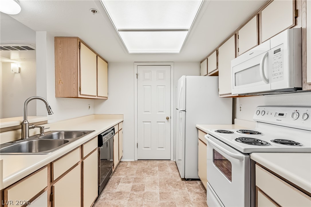 Photo 4 of 3550 Bay Sands Drive #2037