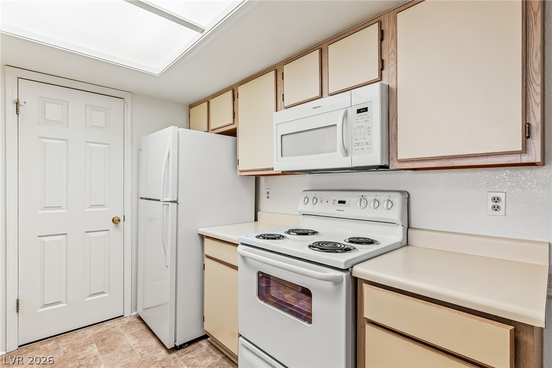 Photo 6 of 48, 3550 Bay Sands Drive #2037