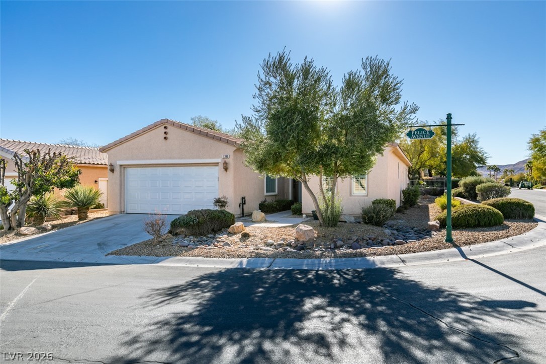 Photo 2 of 10389 Felice Avenue