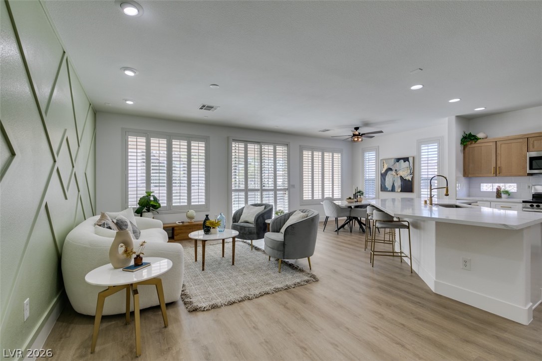 Photo 4 of 10389 Felice Avenue