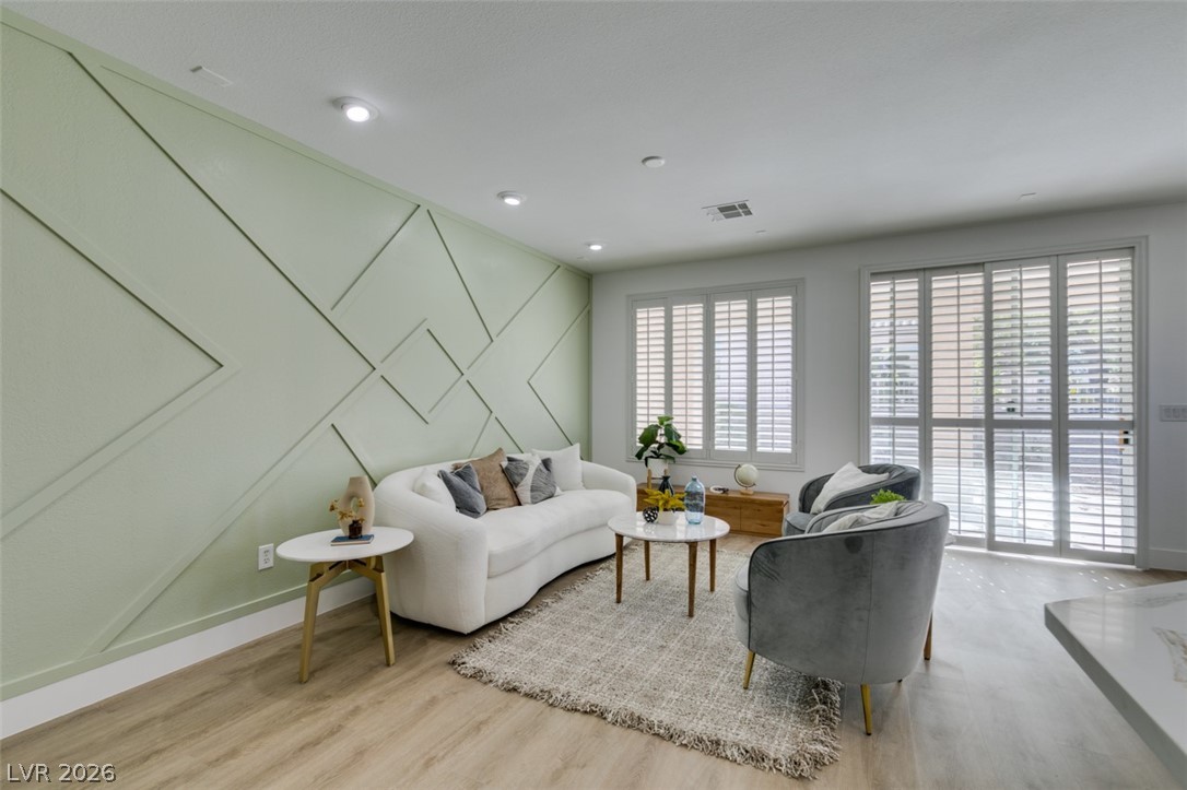 Photo 6 of 26, 10389 Felice Avenue