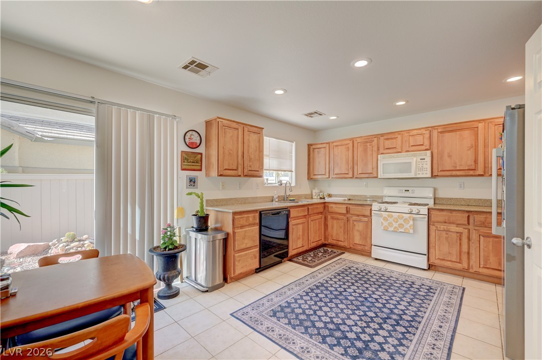 Photo 9 of 42, 9941 Carrizo Springs Avenue