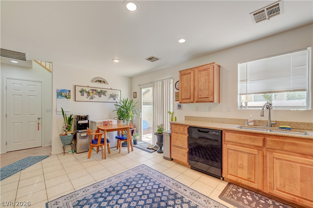 Photo 12 of 42, 9941 Carrizo Springs Avenue