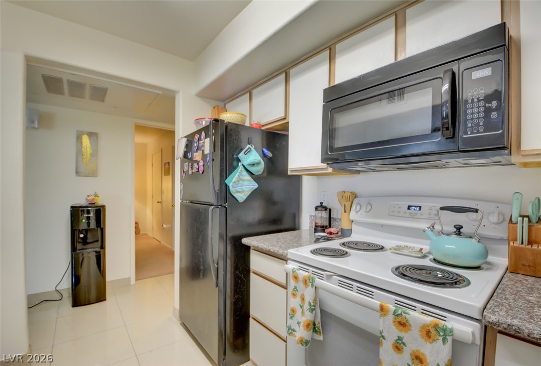 Photo 20 of 36, 2300 E Silverado Ranch Boulevard #2111