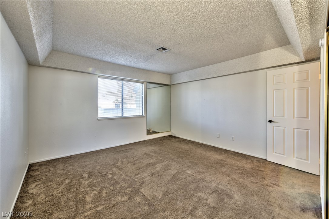 Photo 10 of 15, 1751 E Reno Avenue #122
