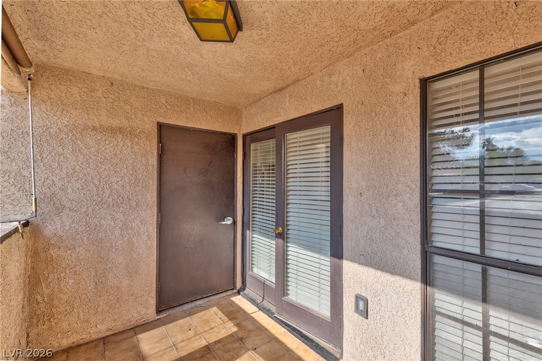 Photo 13 of 15, 1751 E Reno Avenue #122