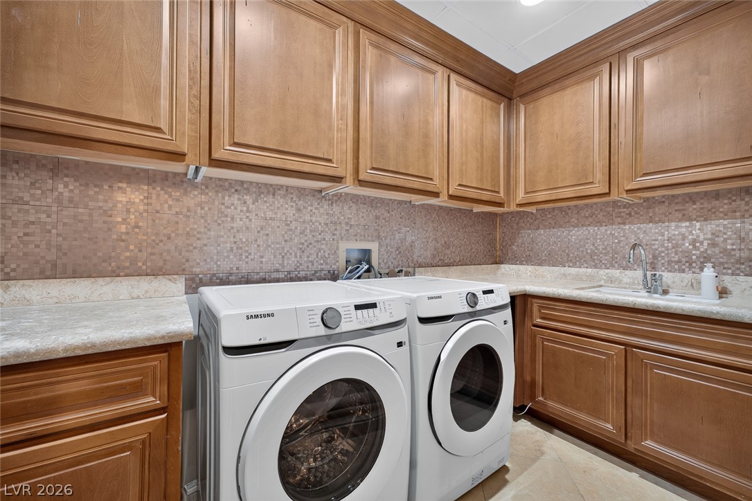 Photo 12 of 35, 9101 Alta Drive #16