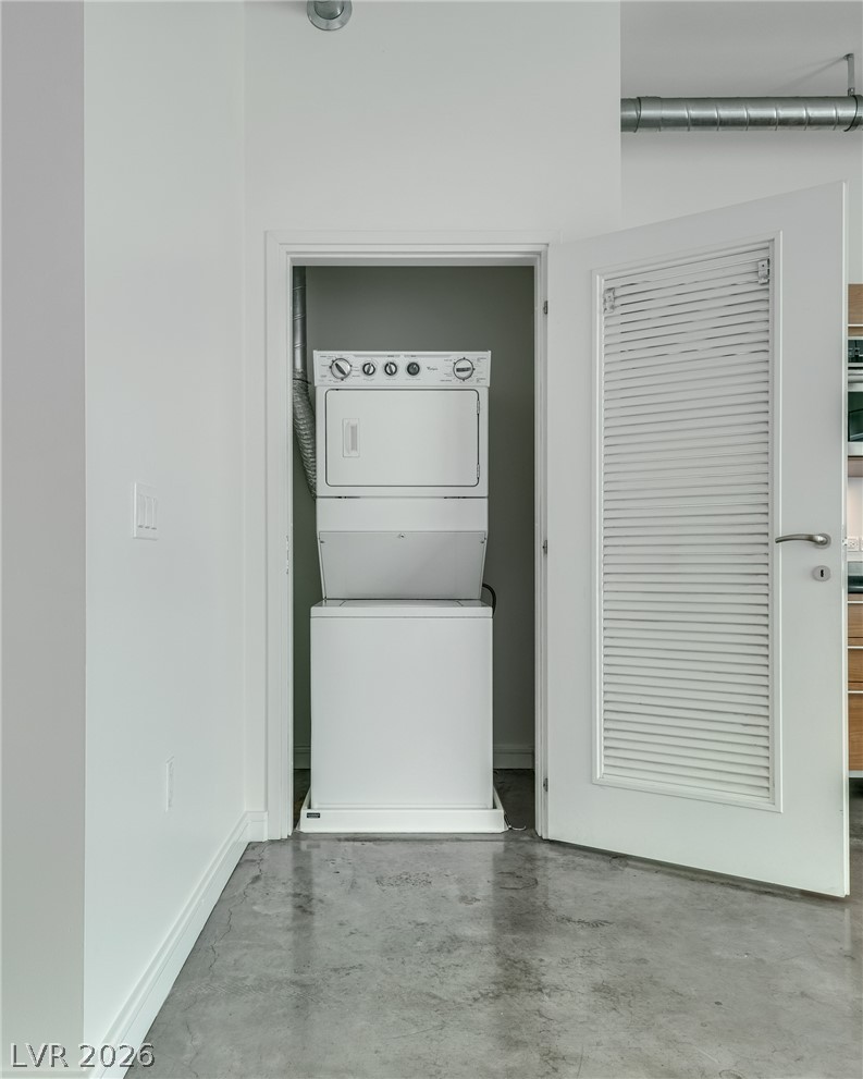 Photo 17 of 37, 200 HOOVER Avenue #1802