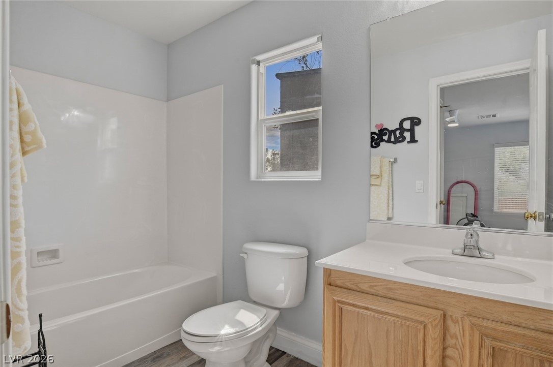 Photo 10 of 94, 5527 Breecher Avenue