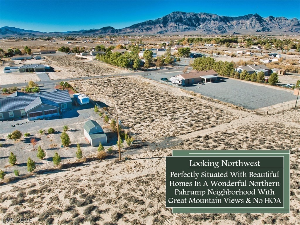 Photo 2 of 3171 N Florenza Street