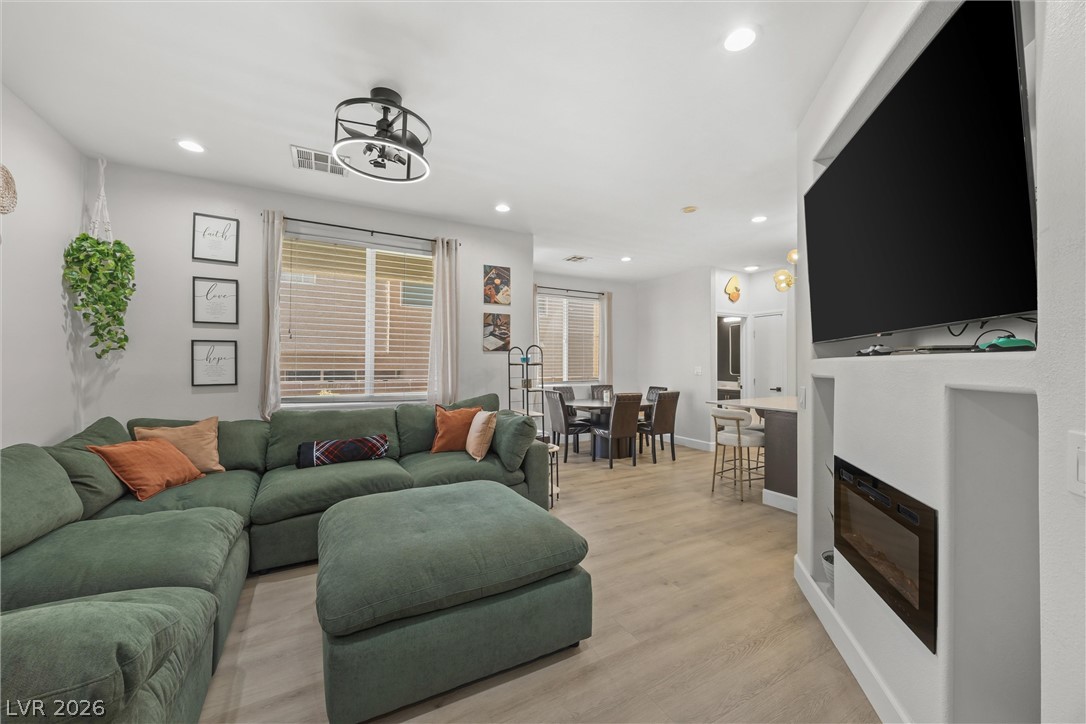 Photo 8 of 37, 7484 S Butterton Court