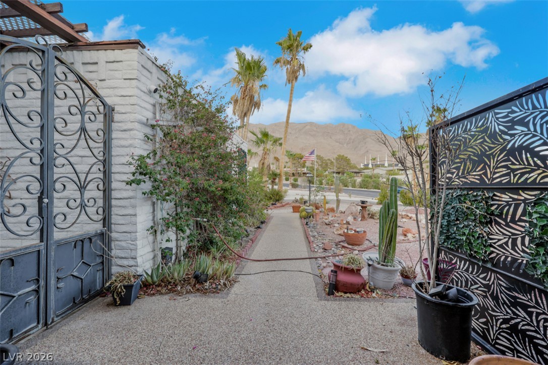 Photo 7 of 54, 6744 Mountridge Drive