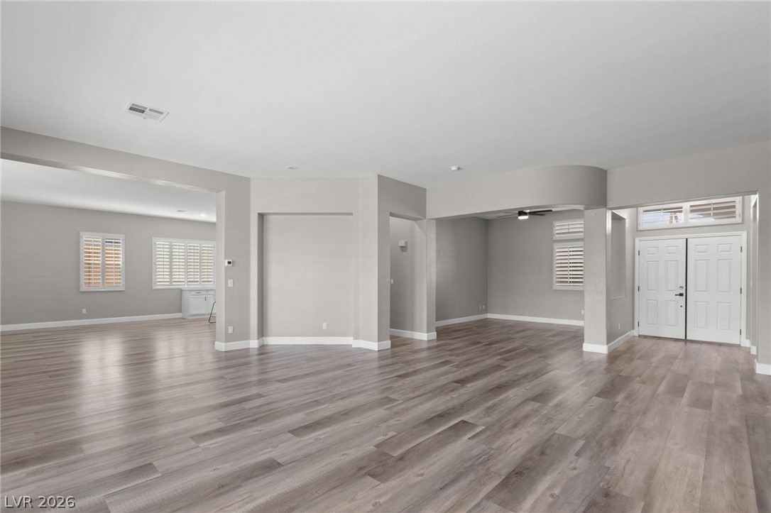 Photo 7 of 45, 9907 Ridge Manor Avenue
