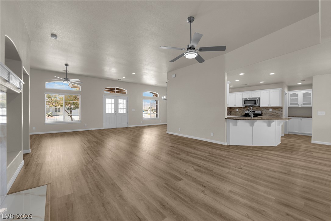 Photo 10 of 31, 6711 Longmeadow Drive