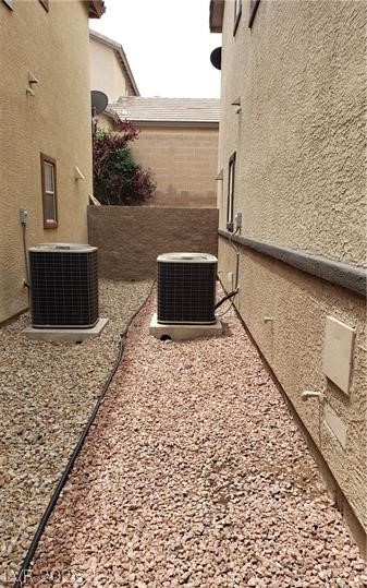 Photo 5 of 167 Desert Pond Avenue