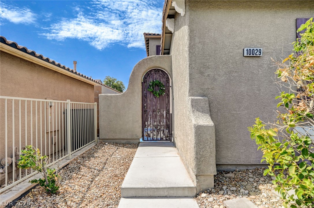Photo 4 of 10029 Scenic Walk Avenue