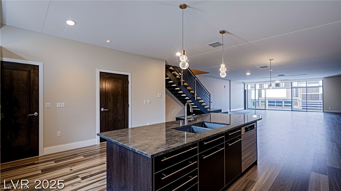 Photo 5 of 8925 W Flamingo Road #228