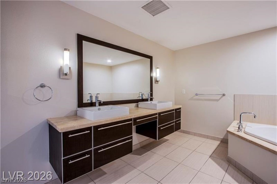 Photo 25 of 42, 8925 W Flamingo Road #228