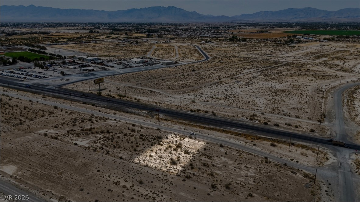 Photo 10 of 15, 581 N Frontage Road