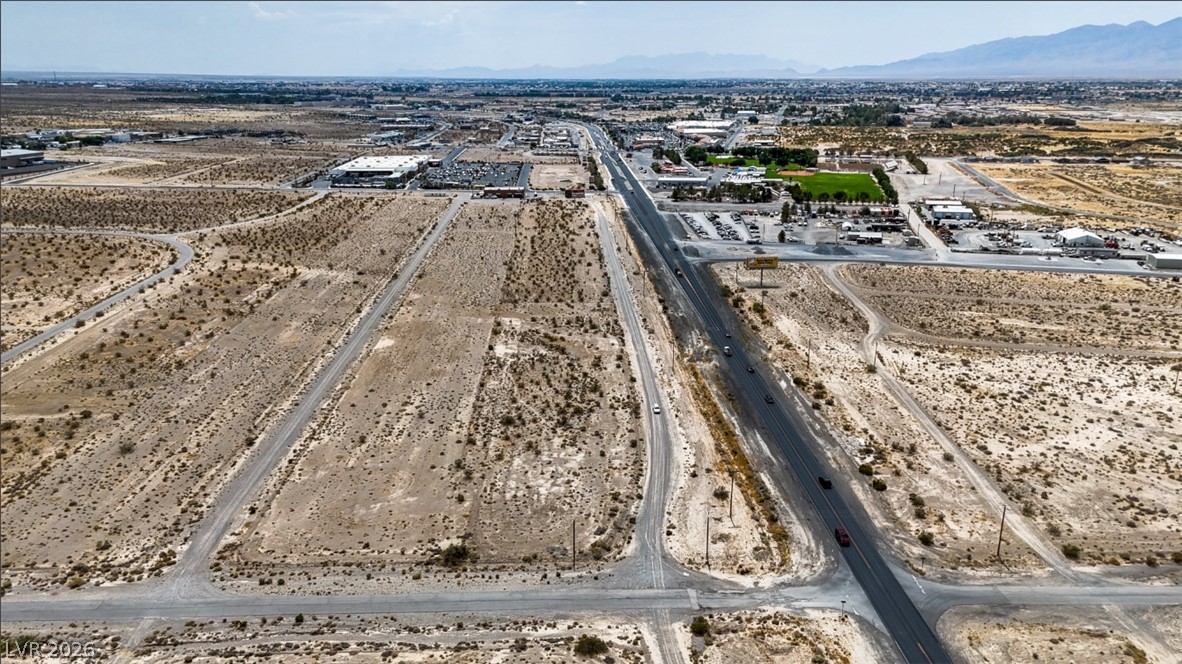Photo 13 of 15, 581 N Frontage Road