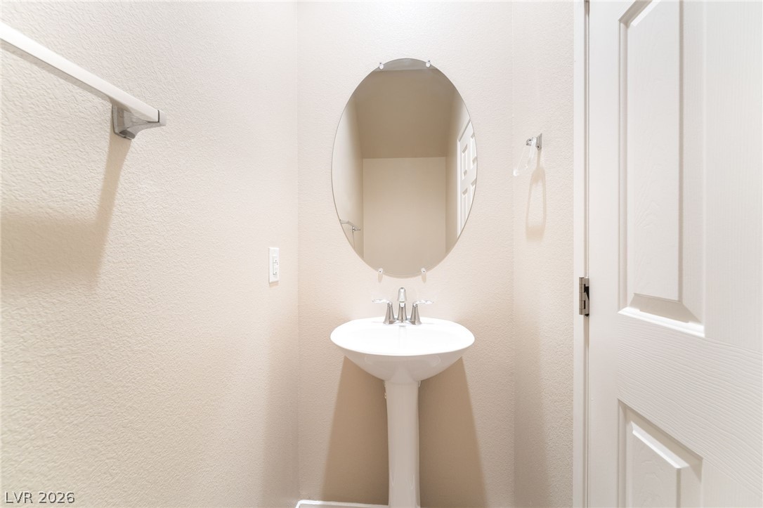 Photo 7 of 18, 6303 Solomon Spring Way