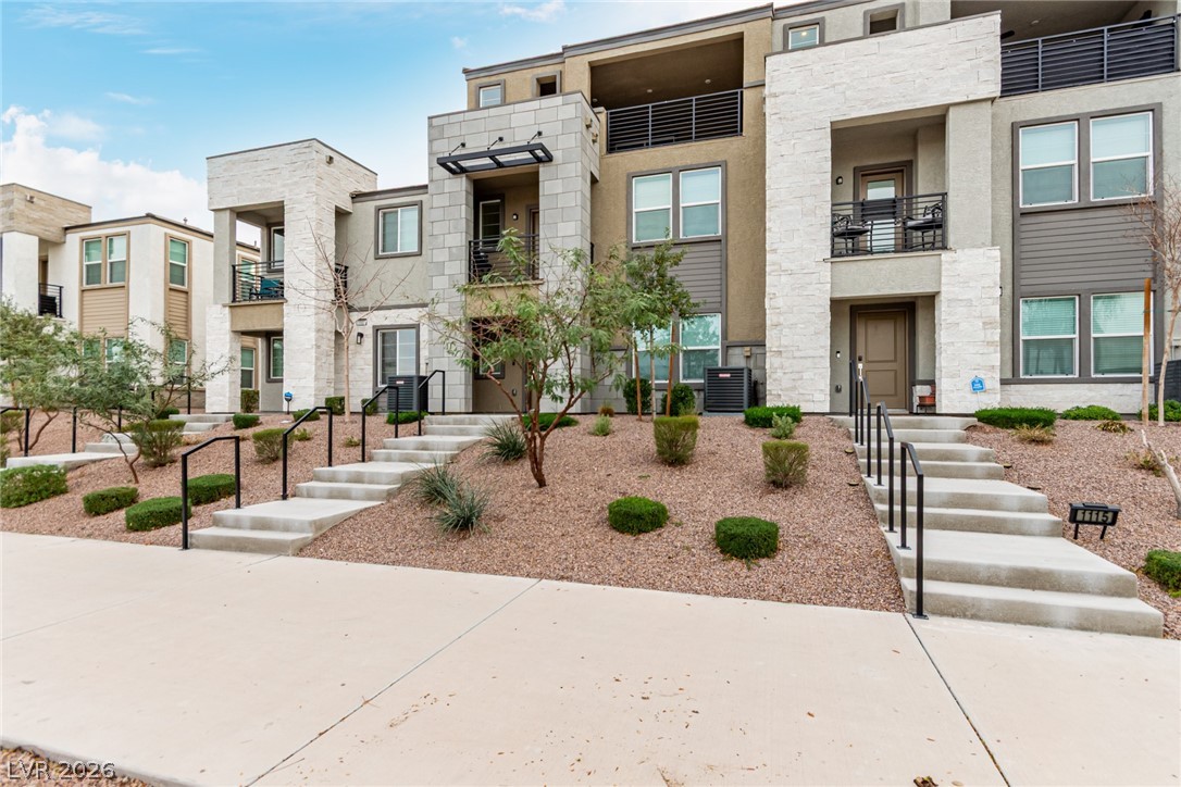 1111 Heliodor Avenue, Henderson 89011