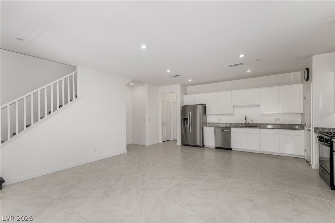 Photo 13 of 47, 1111 Heliodor Avenue