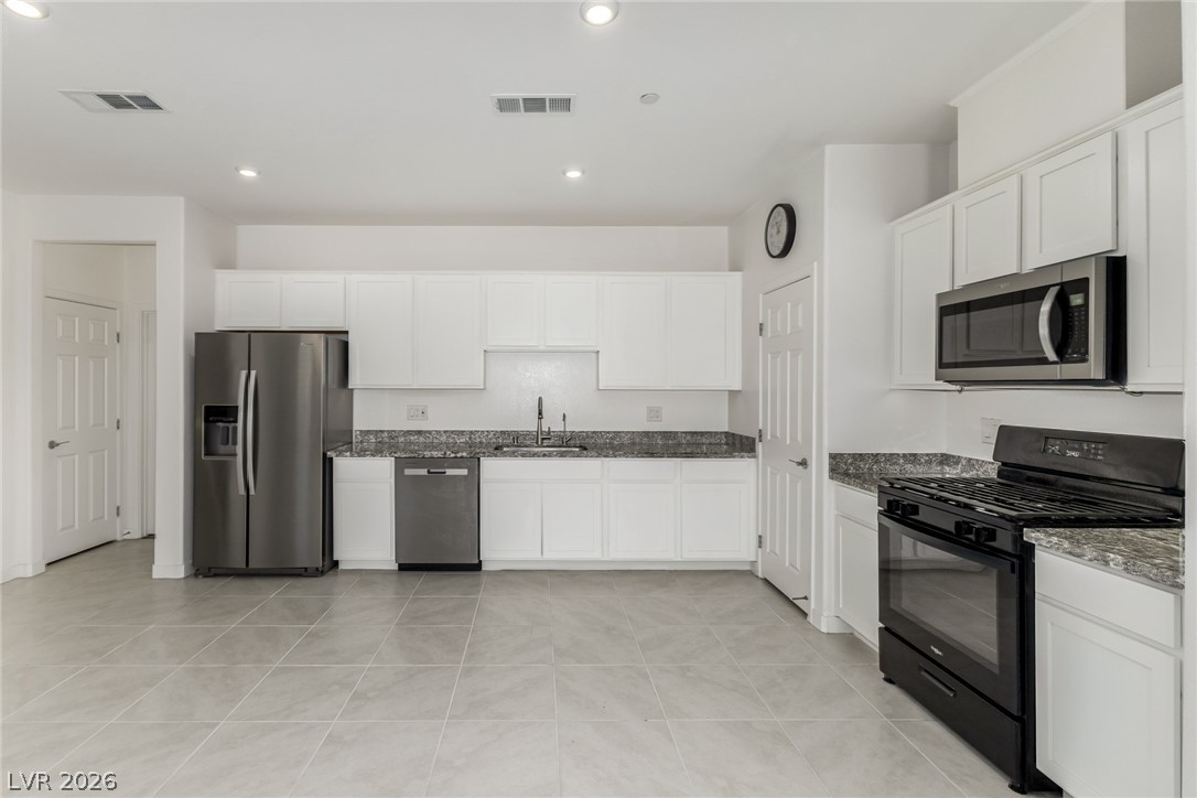 Photo 15 of 47, 1111 Heliodor Avenue