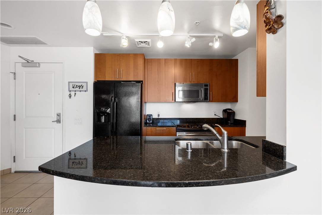 Photo 7 of 29, 200 W Sahara Avenue #1804
