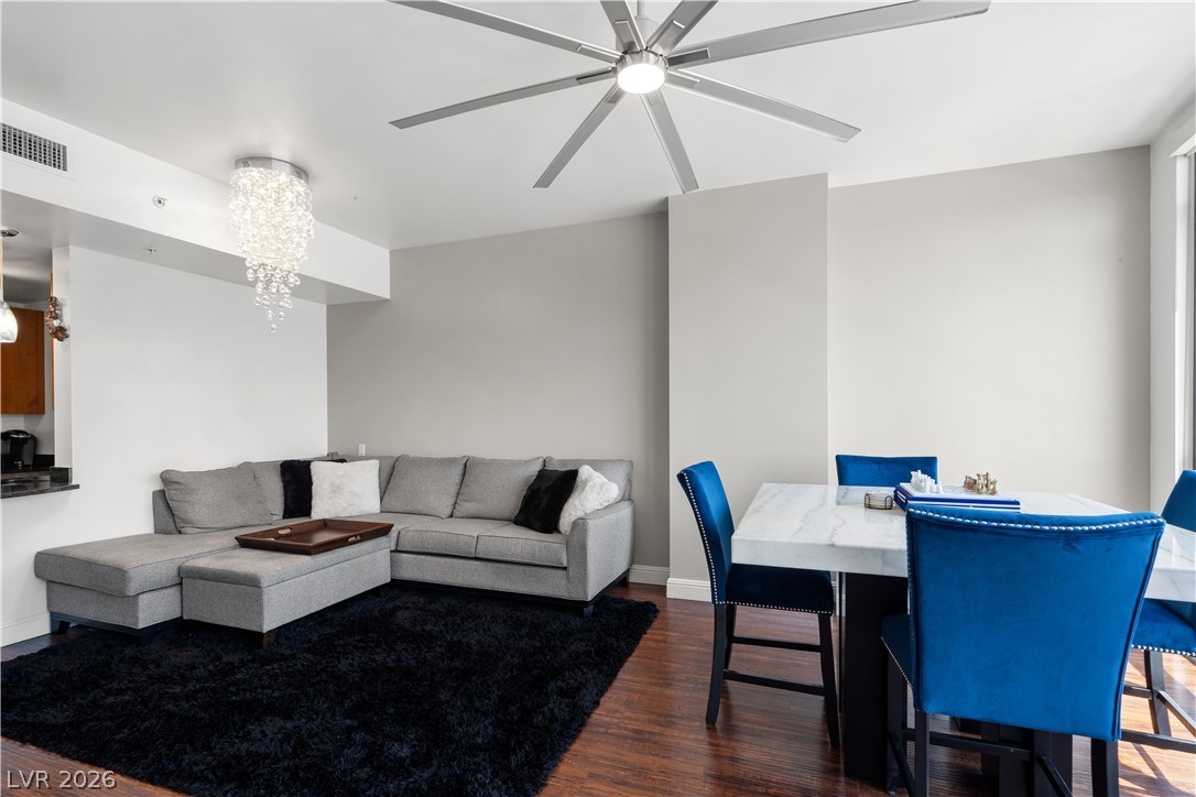 Photo 15 of 29, 200 W Sahara Avenue #1804