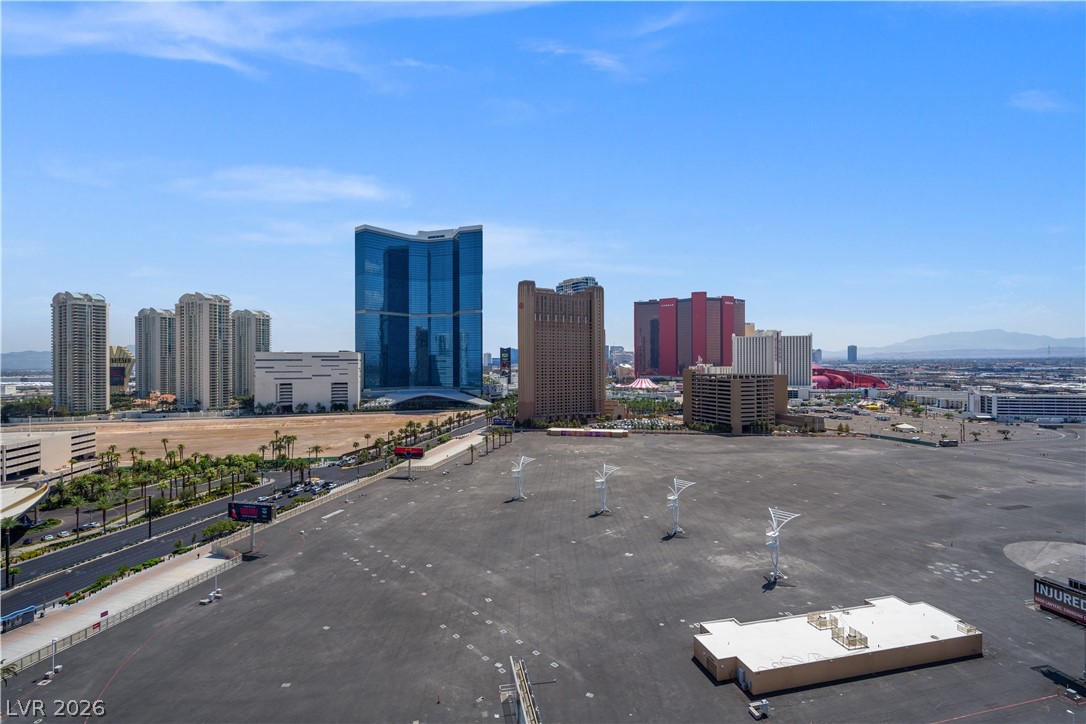 Photo 17 of 29, 200 W Sahara Avenue #1804