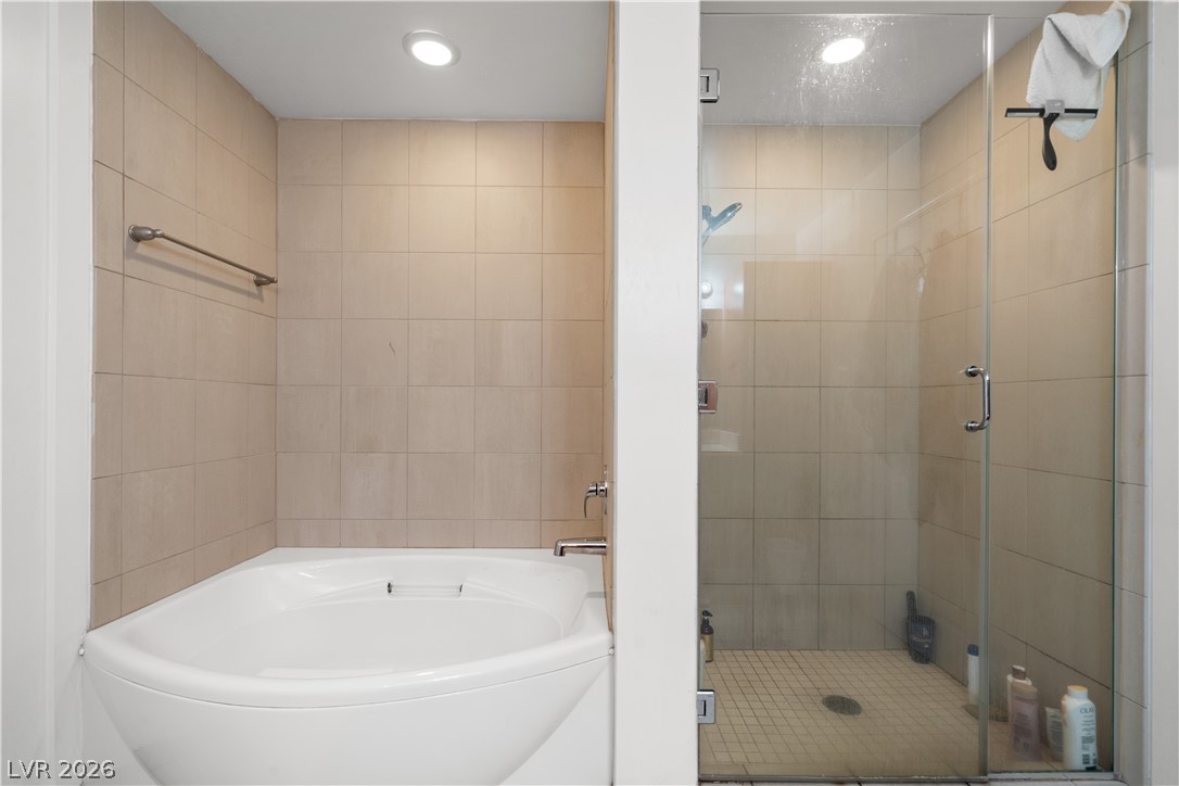 Photo 25 of 29, 200 W Sahara Avenue #1804
