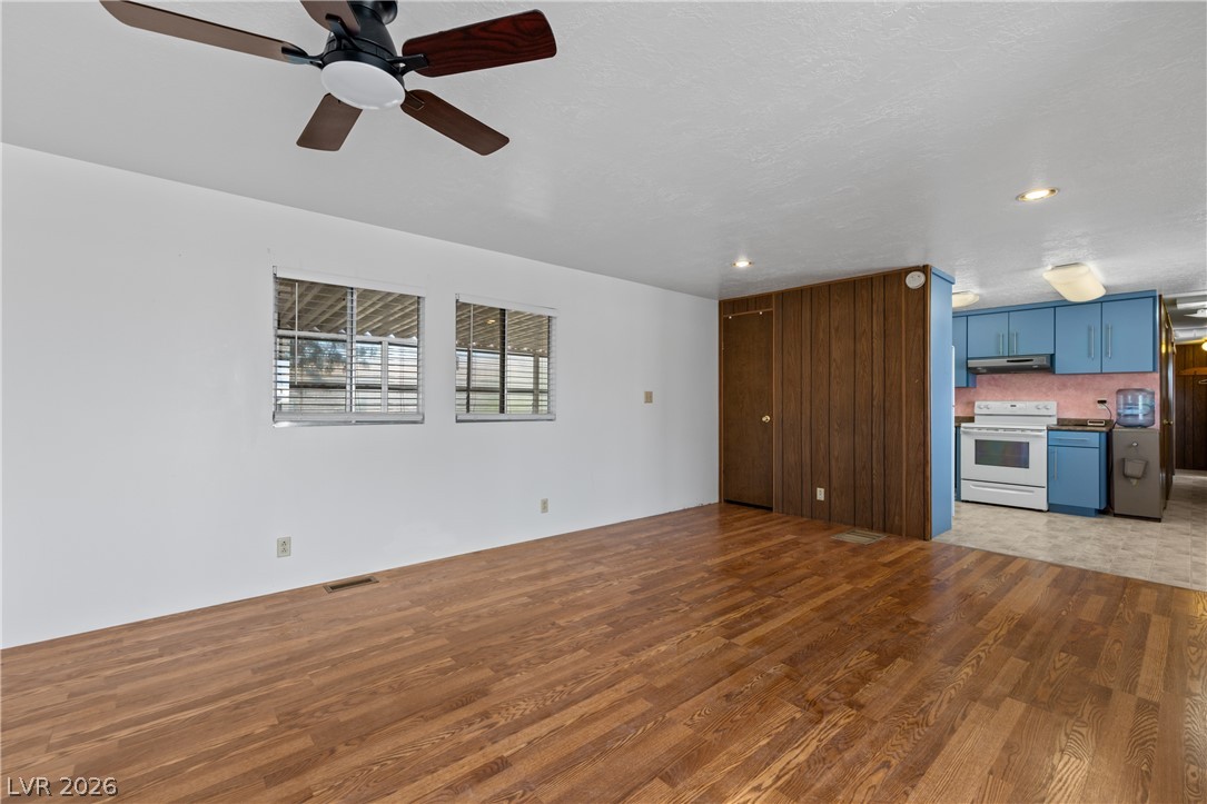 Photo 3 of 650 W McDonald Avenue