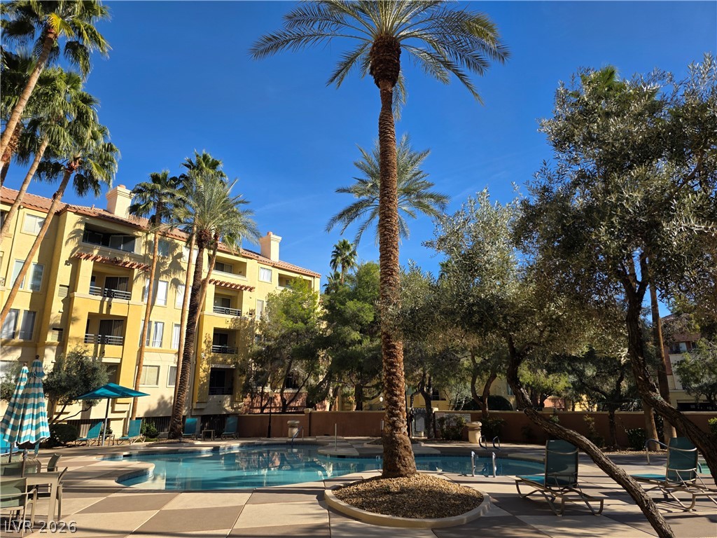 Photo 8 of 39, 210 E Flamingo Road #101