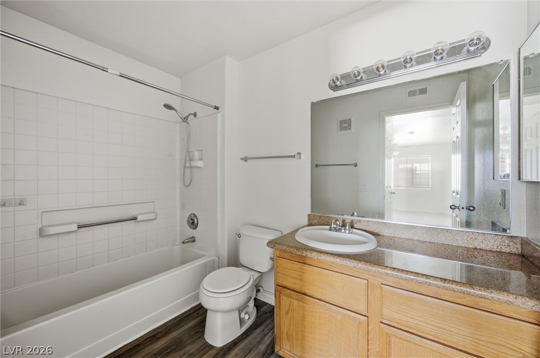 Photo 17 of 22, 3318 N Decatur Boulevard #2114