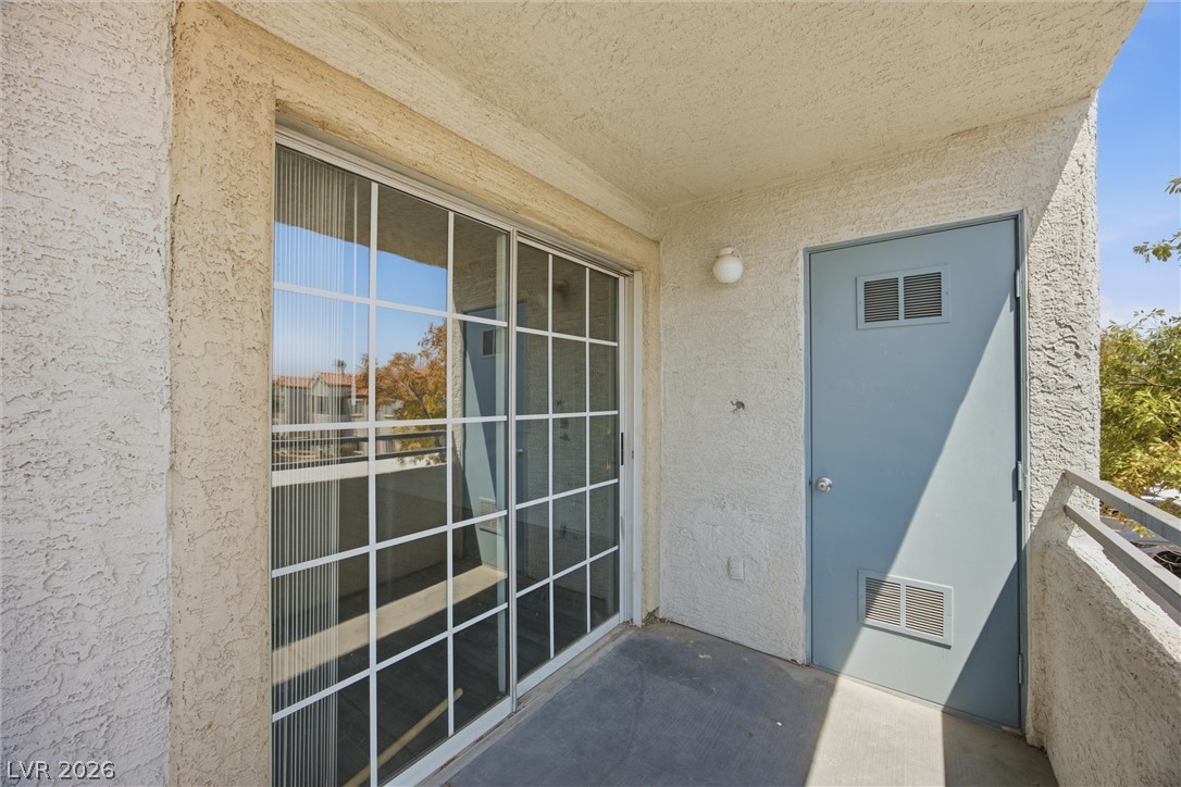 Photo 19 of 22, 3318 N Decatur Boulevard #2114