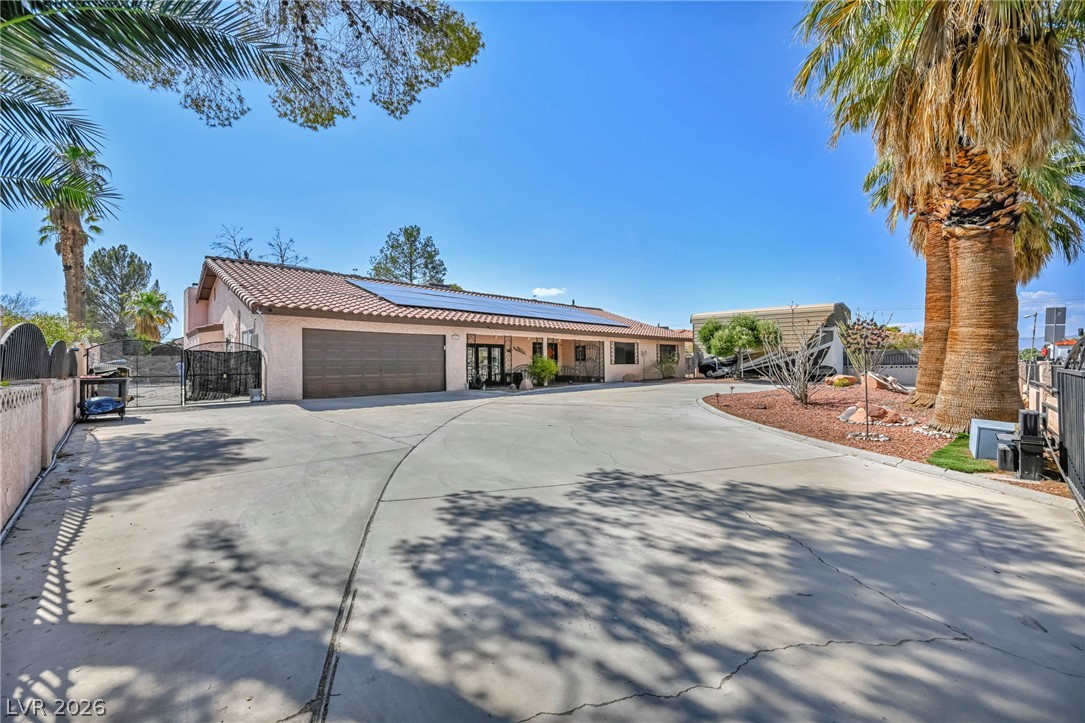 Photo 35 of 61, 2935 S Torrey Pines Drive